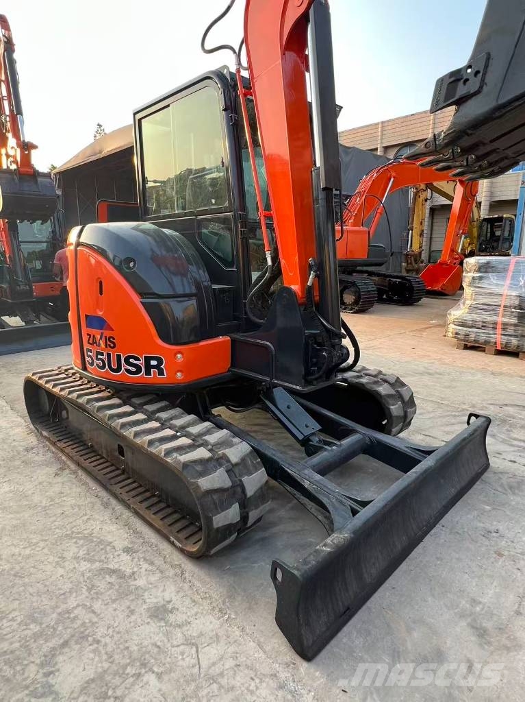 Hitachi ZX 55 حفارات وسط 7 طن - 12 طن