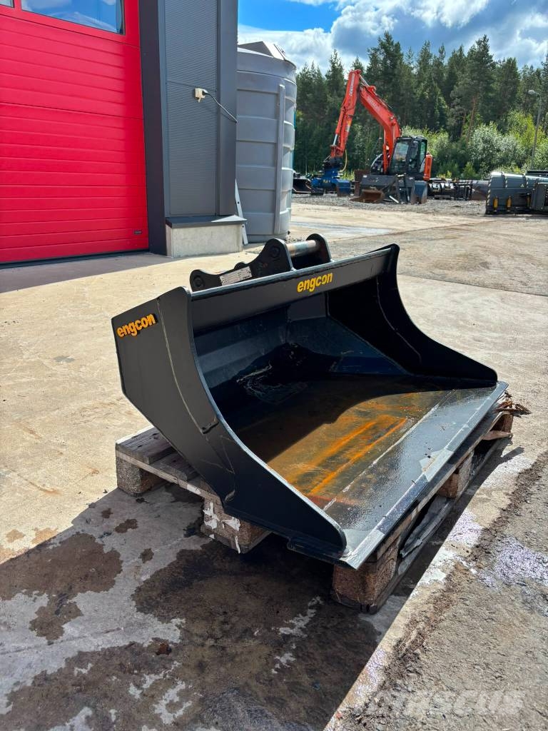 Engcon Tilt Luiskakauha 1200mm / 250L S40 Cucharones