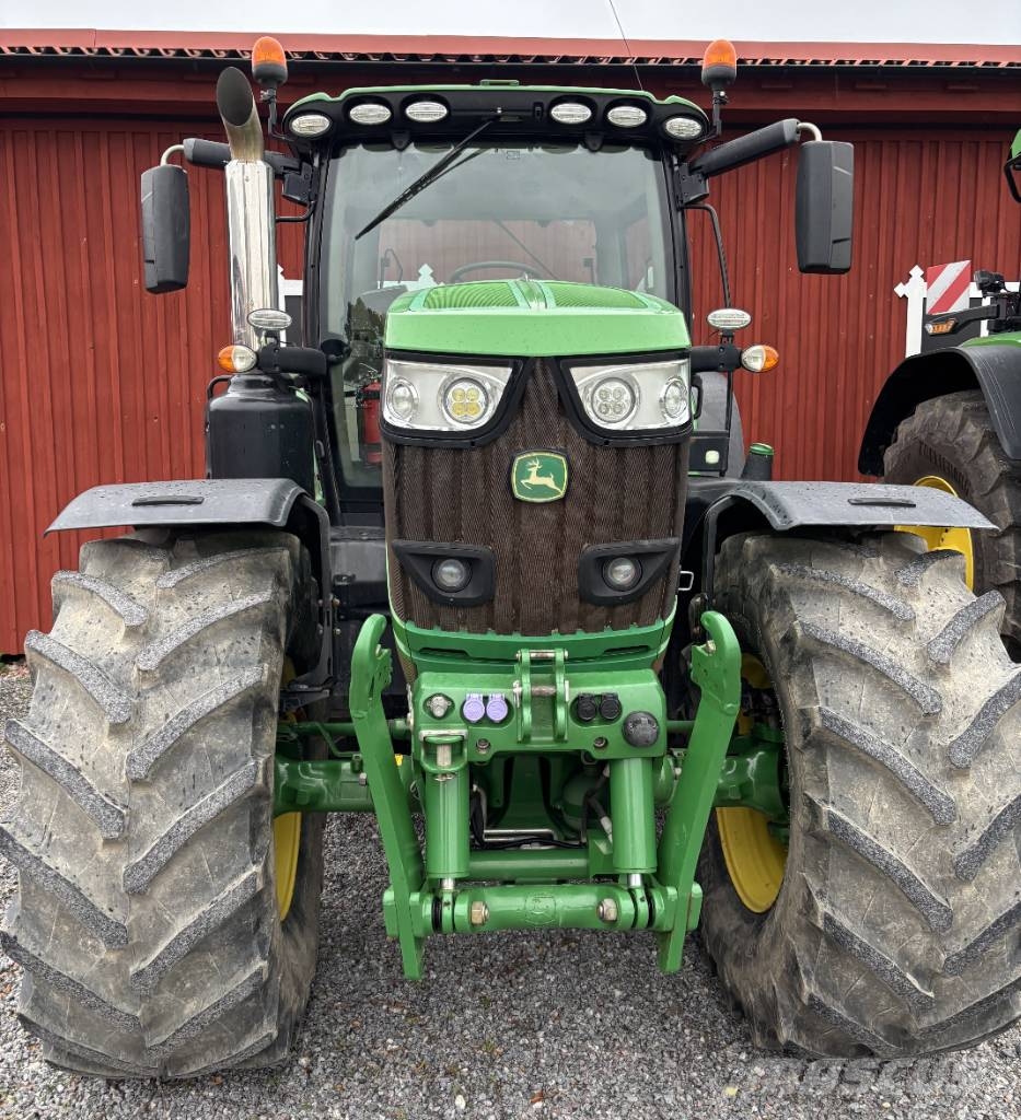 John Deere Traktor 6215 R Tratores Agrícolas usados