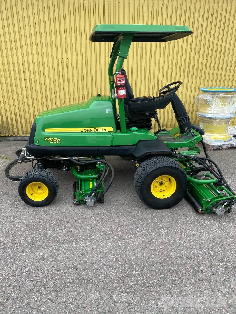 John Deere 7700