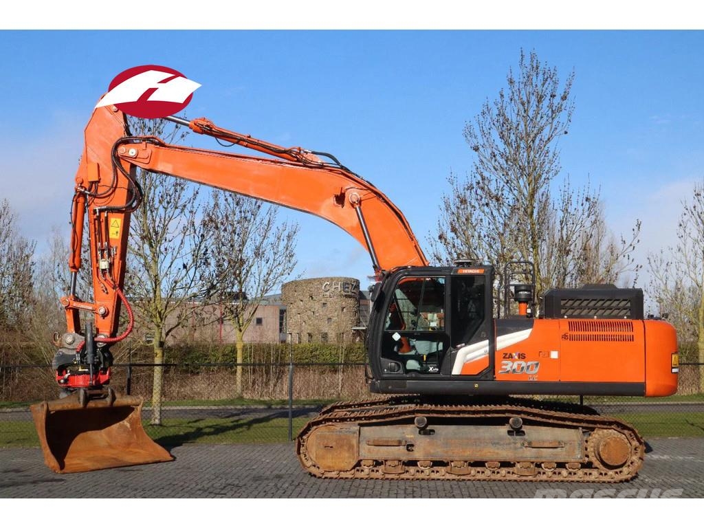 Hitachi ZX300 LC-7 | ROTOTILT | BUCKET Raupenbagger