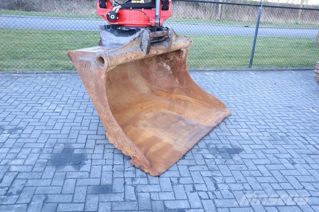 Hitachi ZX300 LC-7 | ROTOTILT | BUCKET Raupenbagger