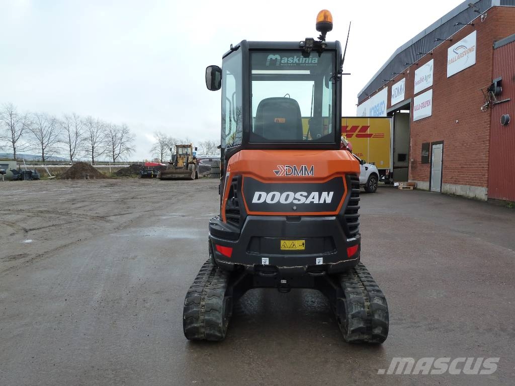 Doosan DX27Z / 2,7 ton, Engcon EC204, Centralsmörjning Mini bagri <7t