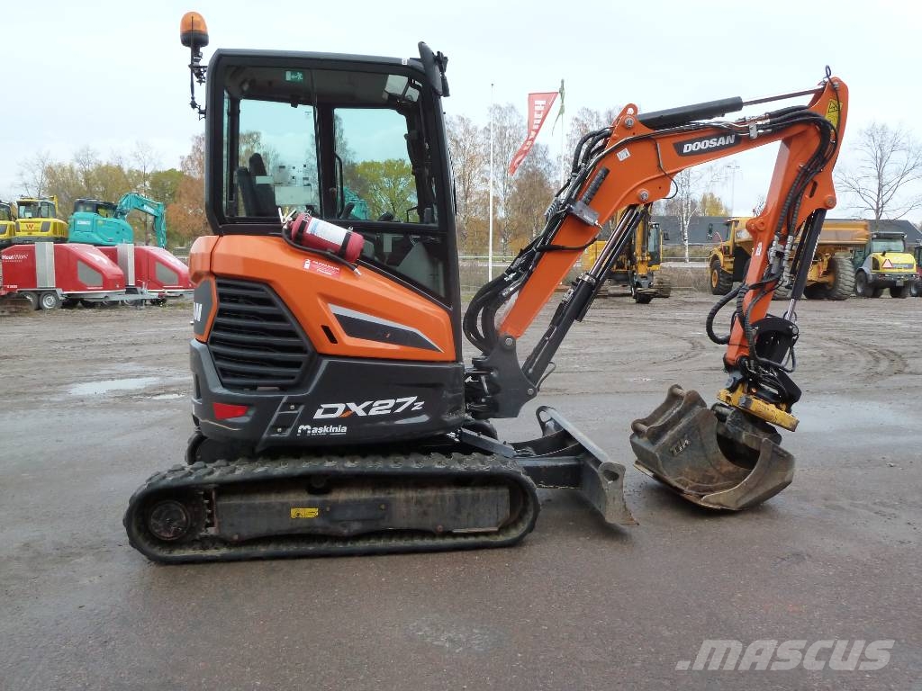 Doosan DX27Z / 2,7 ton, Engcon EC204, Centralsmörjning Mini bagri <7t