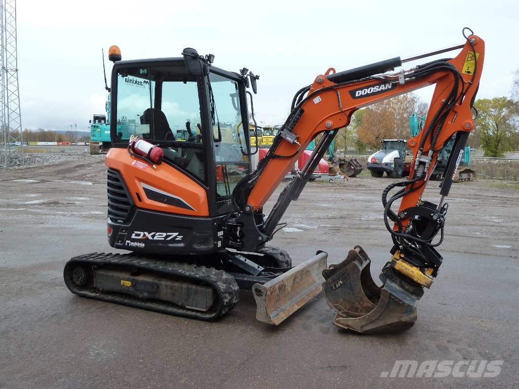 Doosan DX27Z / 2,7 ton, Engcon EC204, Centralsmörjning Mini bagri <7t