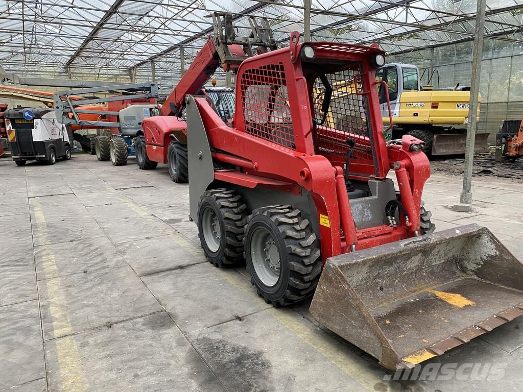 Gehl R150 Skid steer mini nakladalci