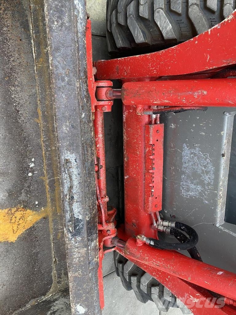 Gehl R150 Skid steer mini nakladalci