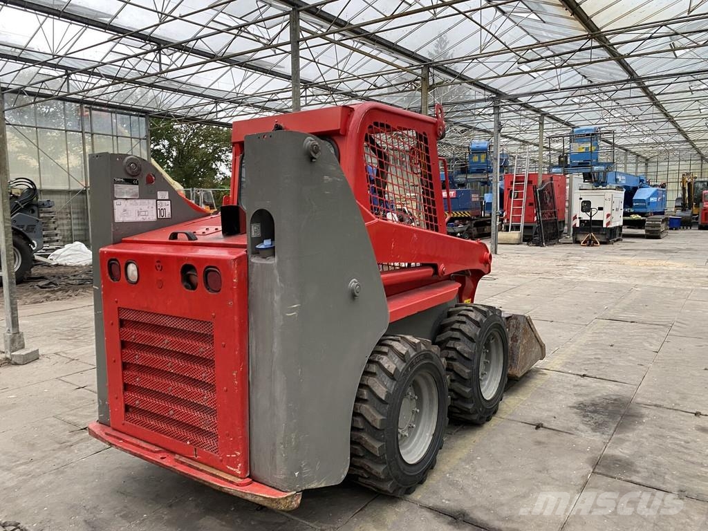 Gehl R150 Skid steer mini nakladalci