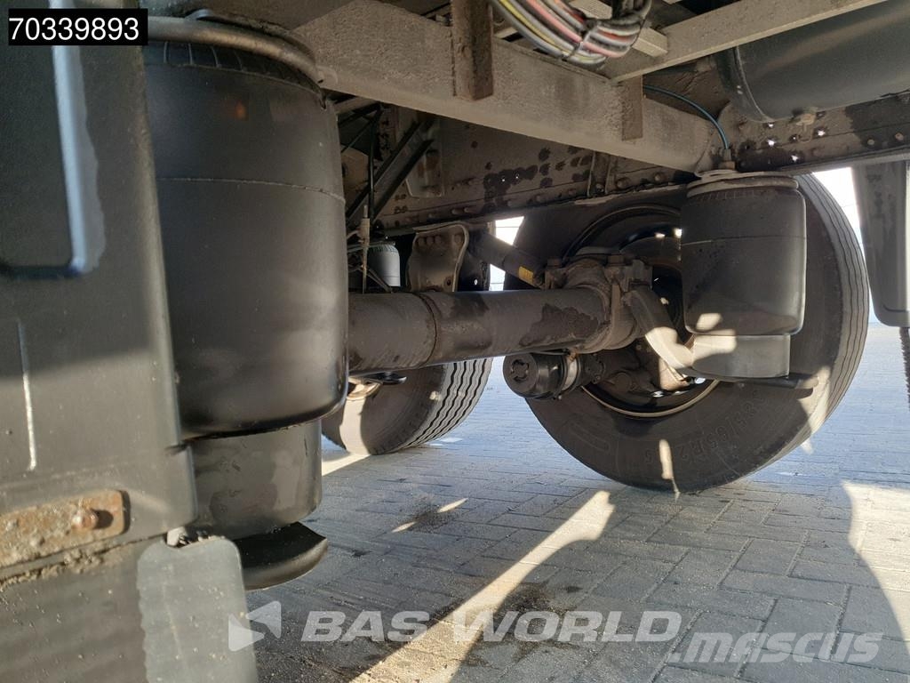 Schmitz Cargobull SCB*S3T 3 axles Sliding Roof Curtain sider semi-trailers