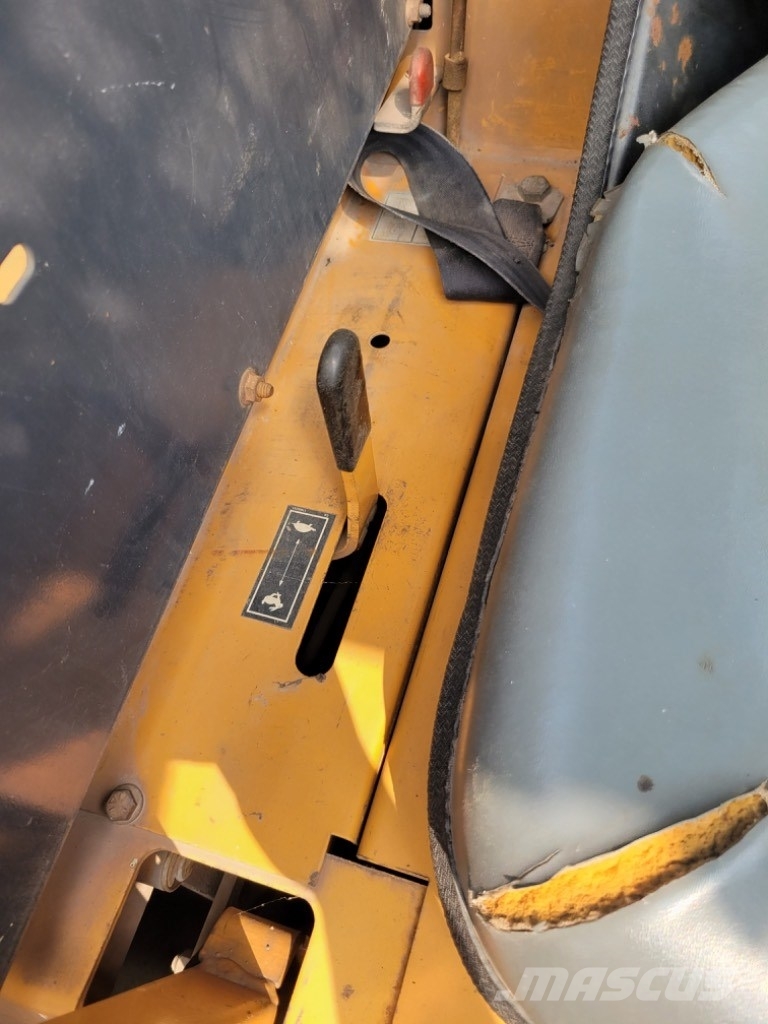 CASE 1845 C Kompaktlader