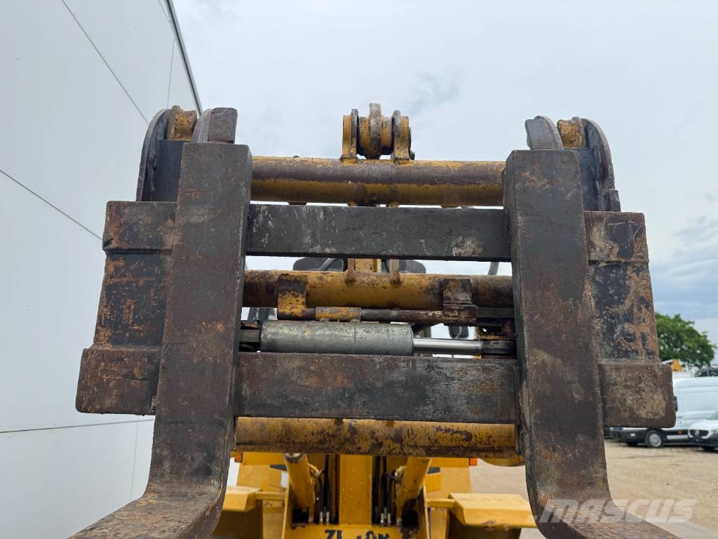 CAT Zeppelin ZL10B - Bucket + Forks / Quick Coupler 轮式装载机