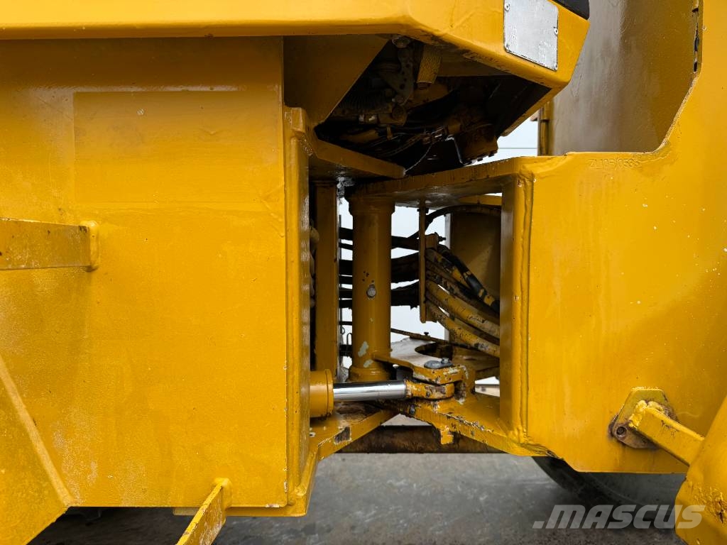 CAT Zeppelin ZL10B - Bucket + Forks / Quick Coupler 轮式装载机