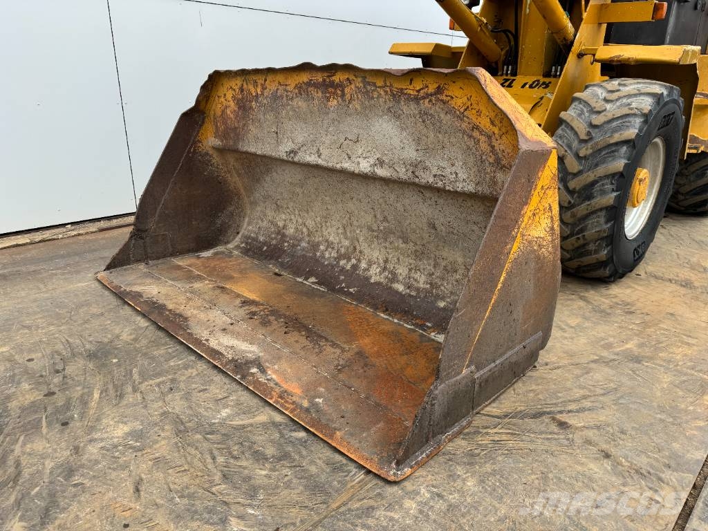 CAT Zeppelin ZL10B - Bucket + Forks / Quick Coupler 轮式装载机