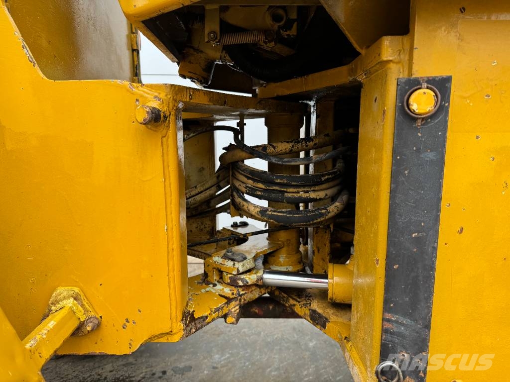 CAT Zeppelin ZL10B - Bucket + Forks / Quick Coupler 轮式装载机