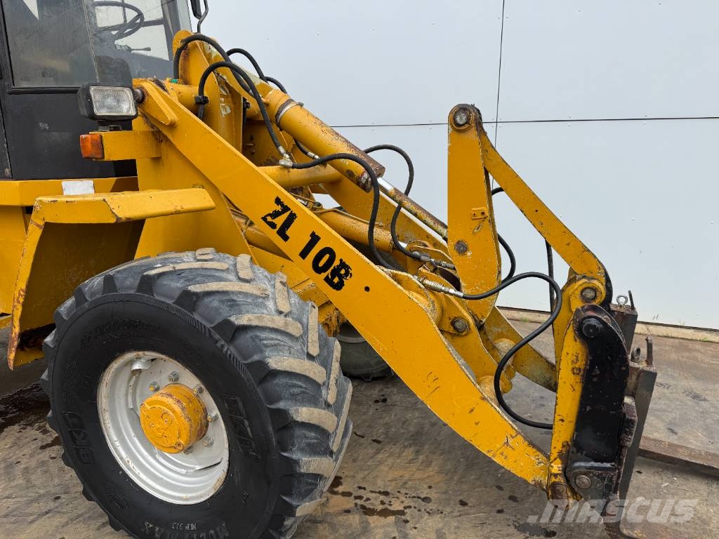 CAT Zeppelin ZL10B - Bucket + Forks / Quick Coupler 轮式装载机