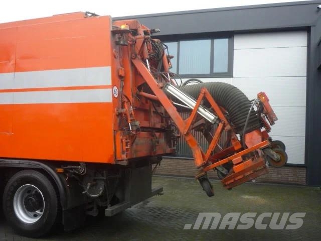 DAF CF 380 Bekker Lagram Road Cleaner Kehrmaschine