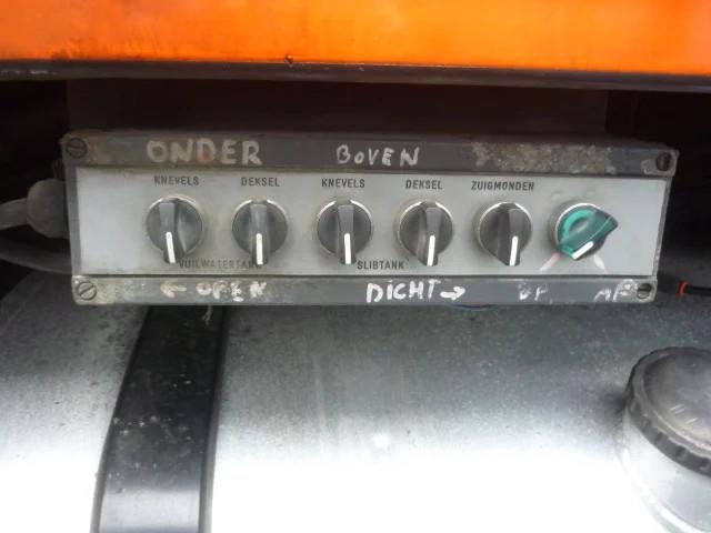 DAF CF 380 Bekker Lagram Road Cleaner Kehrmaschine
