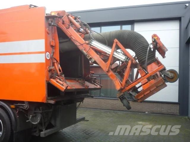 DAF CF 380 Bekker Lagram Road Cleaner Kehrmaschine