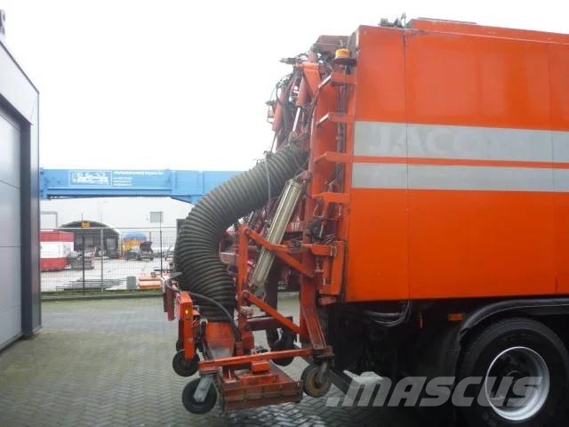 DAF CF 380 Bekker Lagram Road Cleaner Kehrmaschine