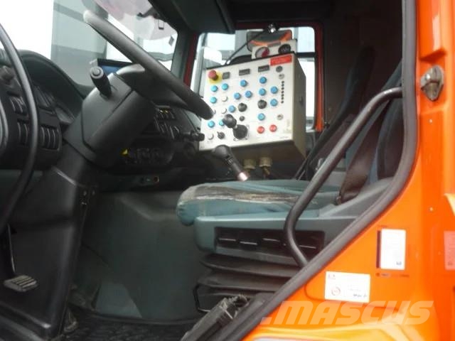DAF CF 380 Bekker Lagram Road Cleaner Kehrmaschine