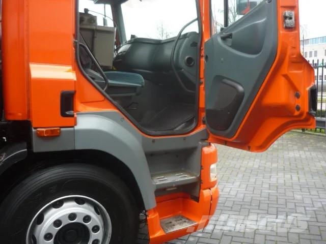 DAF CF 380 Bekker Lagram Road Cleaner Kehrmaschine