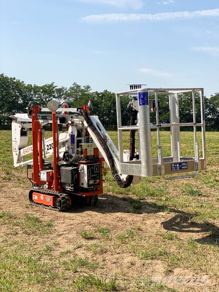 EasyLift R 130 Gelenkteleskoparbeitsbühnen