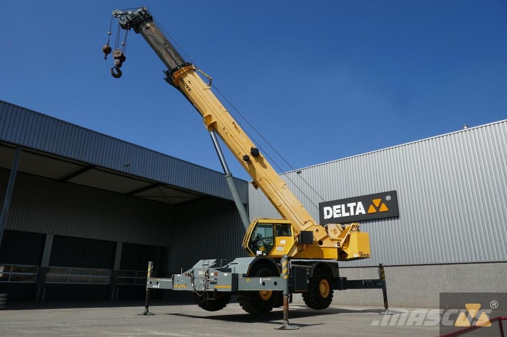 Grove RT890E Ruw terrein kranen