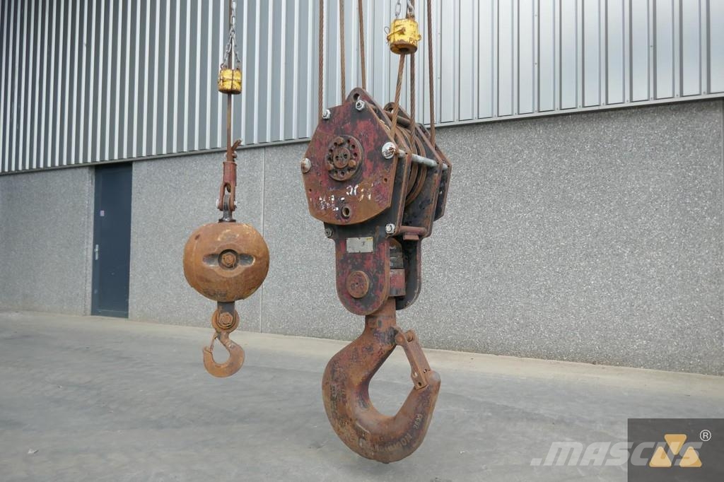 Grove RT890E Ruw terrein kranen
