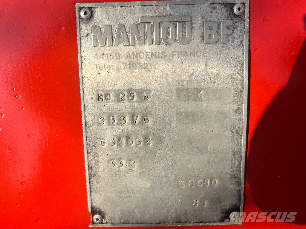Manitou MC25N 2WD V-4119 IO Камиони за херавни местности