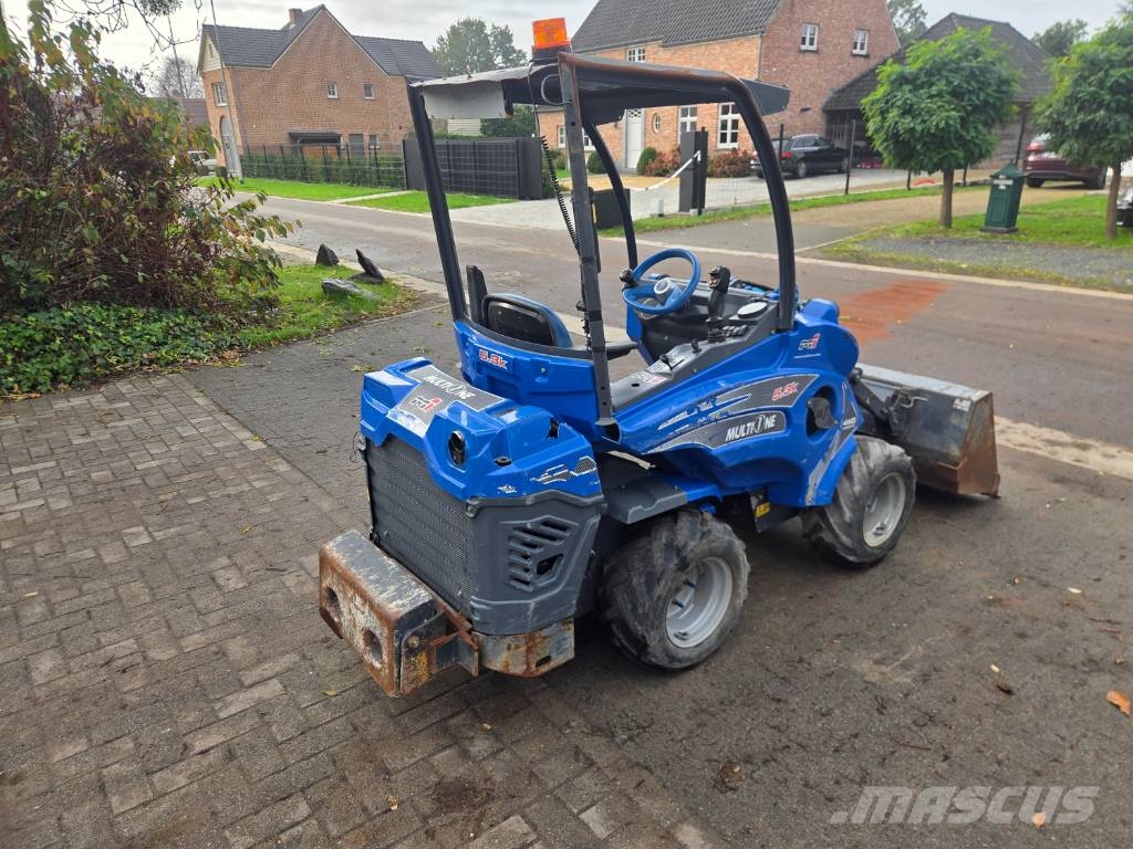 Multione 5.3K 4WD لوادر متعددة الأغراض