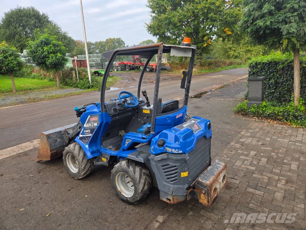 Multione 5.3K 4WD لوادر متعددة الأغراض