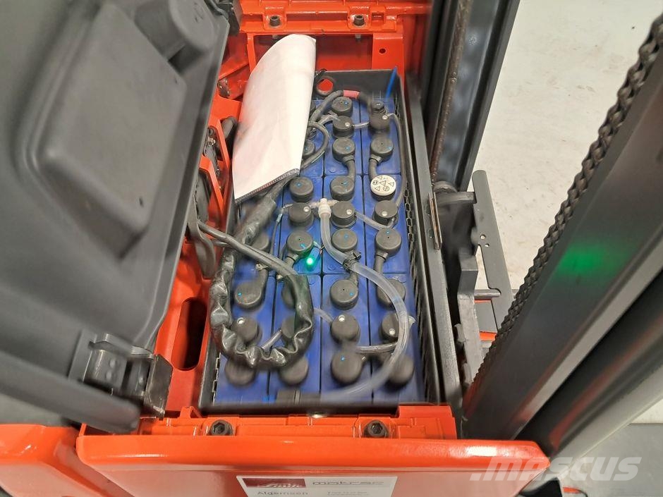 Linde L14 AP Pedestrian stacker