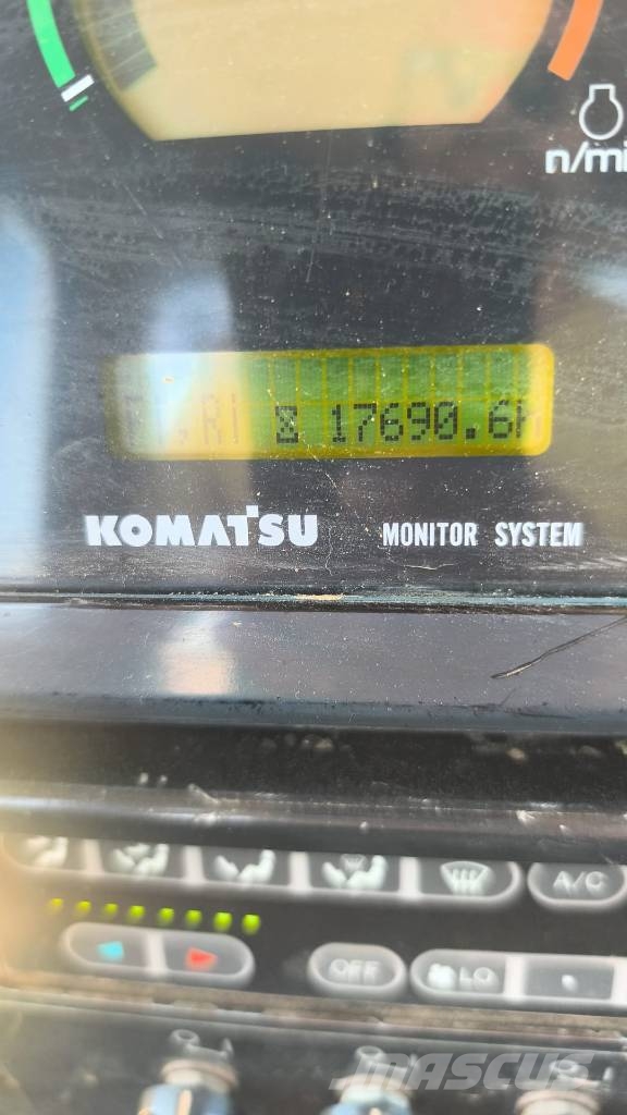 Komatsu D 155 AX-5 Vikšriniai buldozeriai