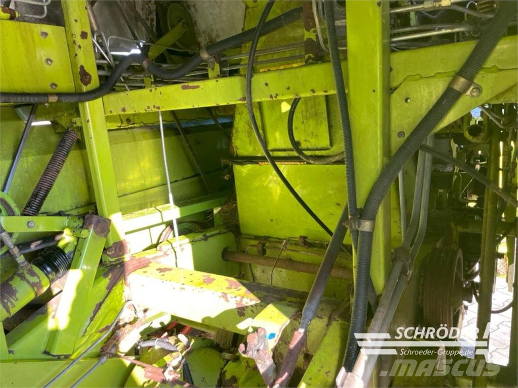 CLAAS JAGUAR 682 S + PICKUP PU 300 Самоходные кормоуборочные комбайны