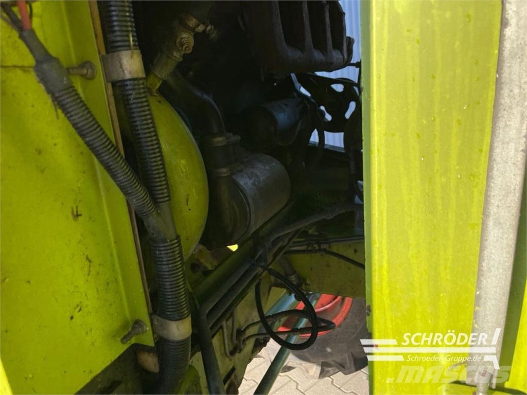 CLAAS JAGUAR 682 S + PICKUP PU 300 Самоходные кормоуборочные комбайны