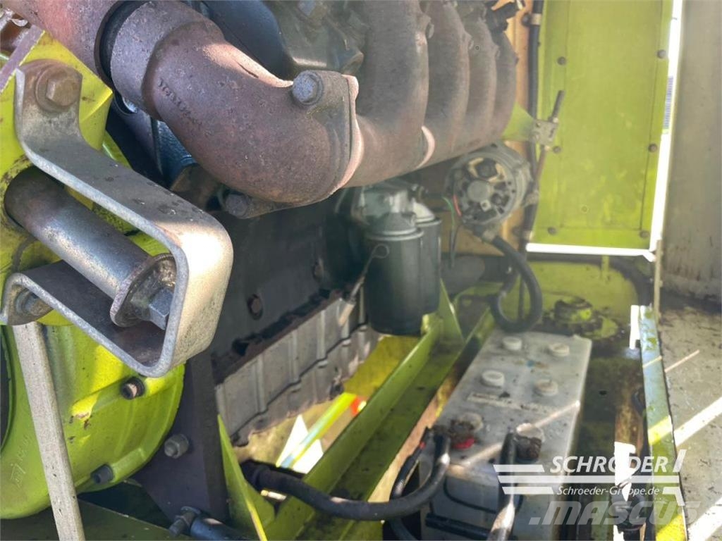 CLAAS JAGUAR 682 S + PICKUP PU 300 Самоходные кормоуборочные комбайны