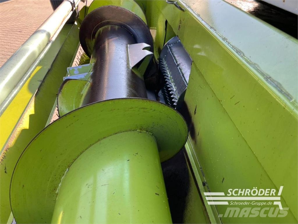 CLAAS JAGUAR 682 S + PICKUP PU 300 Самоходные кормоуборочные комбайны