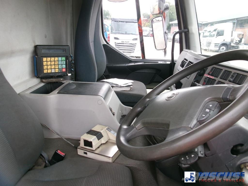 Volvo FL 240 4x2 RHD fuel tank 13 m3 / 4 comp Camiones cisternas