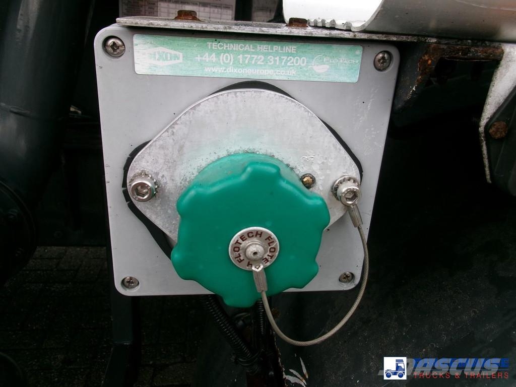 Volvo FL 240 4x2 RHD fuel tank 13 m3 / 4 comp Camiones cisternas