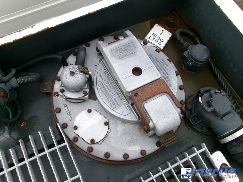 Volvo FL 240 4x2 RHD fuel tank 13 m3 / 4 comp Camiones cisternas