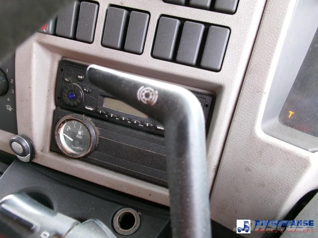 Volvo FL 240 4x2 RHD fuel tank 13 m3 / 4 comp Camiones cisternas