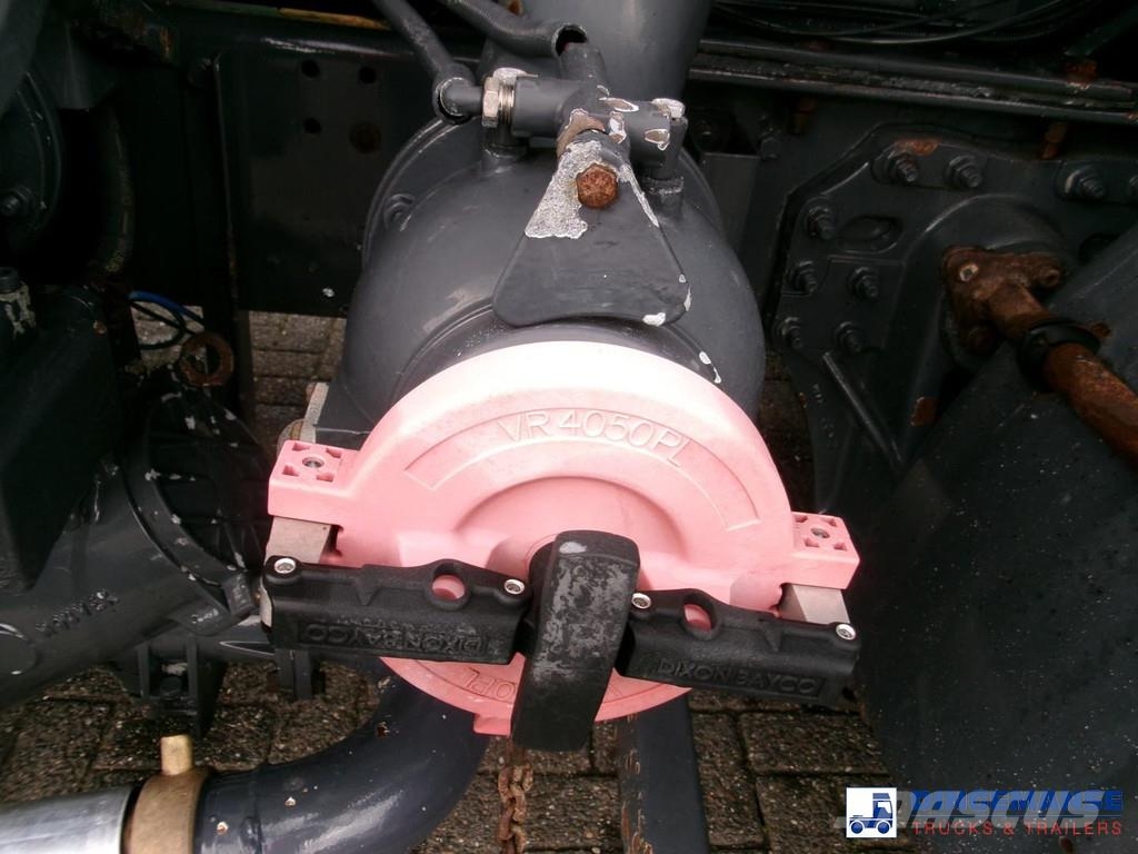 Volvo FL 240 4x2 RHD fuel tank 13 m3 / 4 comp Camiones cisternas