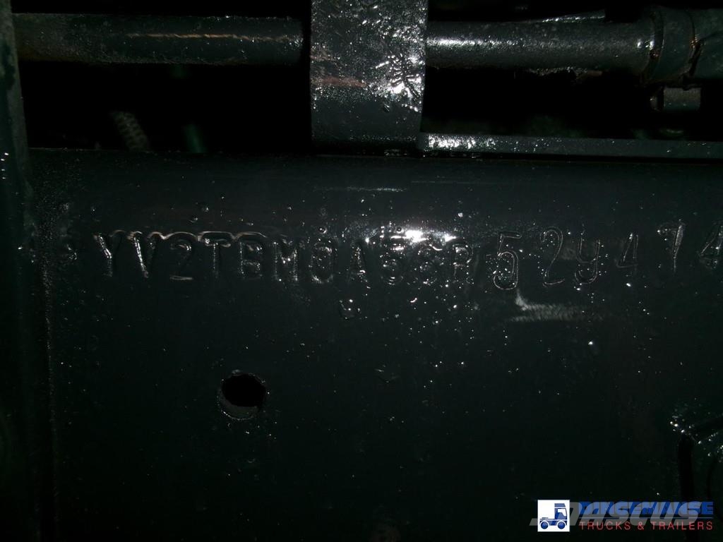 Volvo FL 240 4x2 RHD fuel tank 13 m3 / 4 comp Camiones cisternas