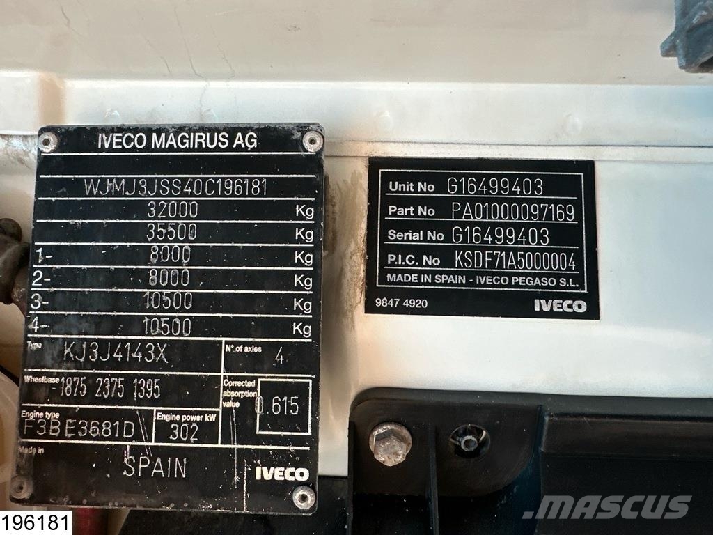 Iveco Trakker 8x4, Baruval 9m3, Manual transmission Camiones hormigonera