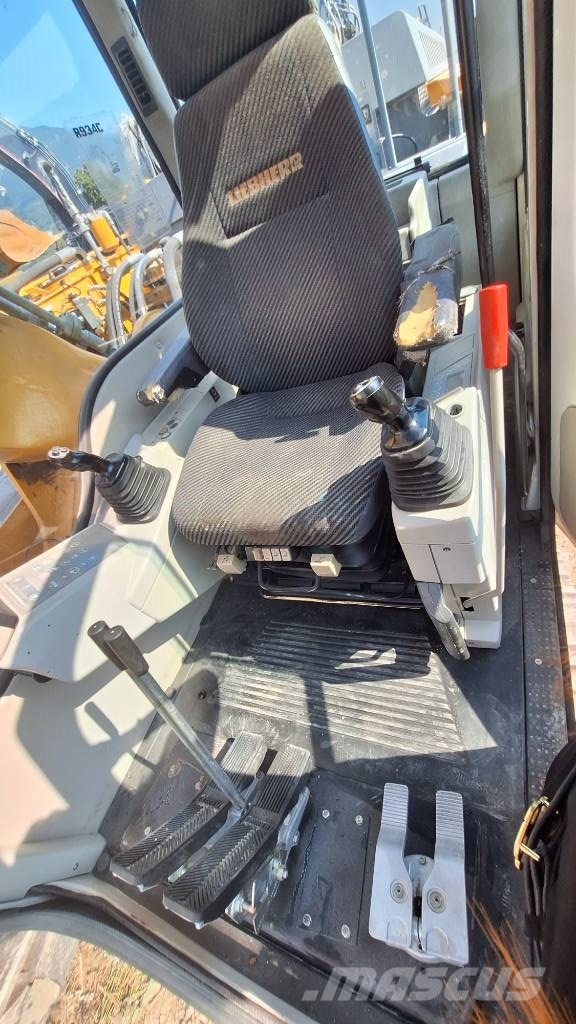 Liebherr R934C HDC 大型油圧ショベル12t以上(パワーショベル・ユンボ)