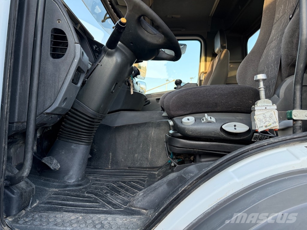Mercedes-Benz Axor 3243K Camiones bañeras basculantes o volquetes