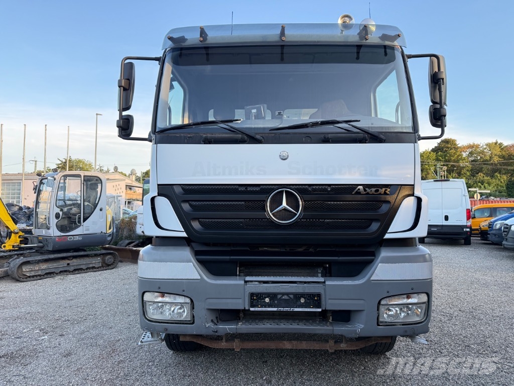 Mercedes-Benz Axor 3243K Camiones bañeras basculantes o volquetes
