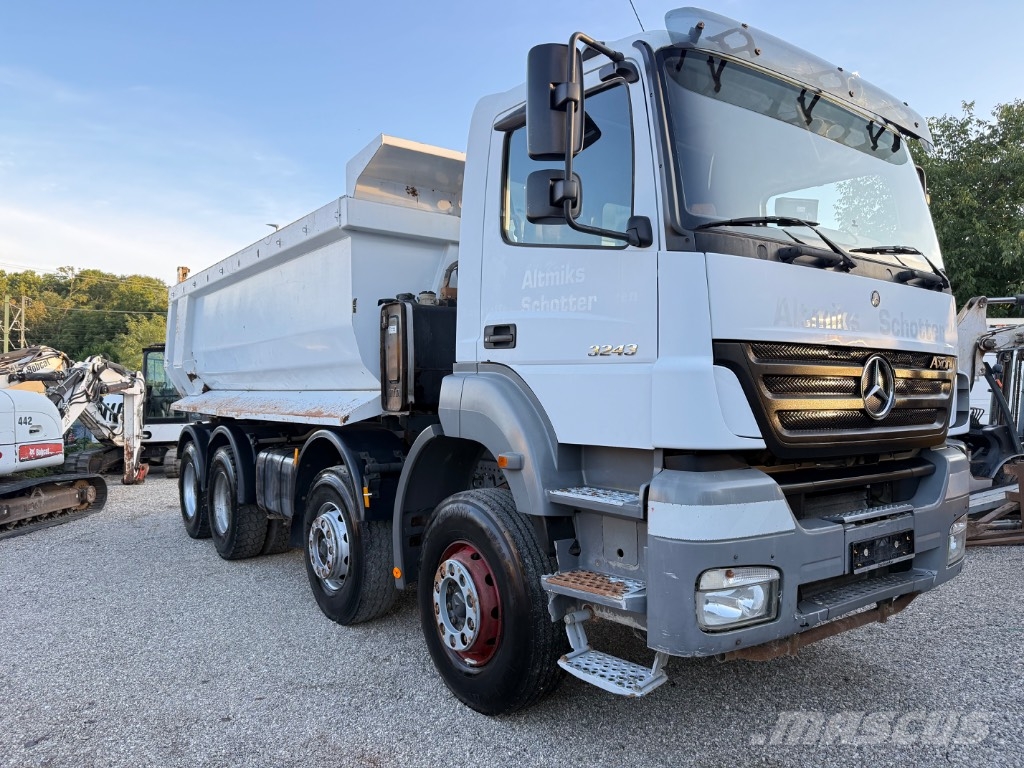 Mercedes-Benz Axor 3243K Camiones bañeras basculantes o volquetes