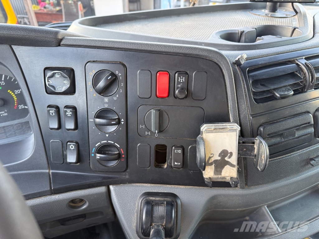 Mercedes-Benz Axor 3243K Camiones bañeras basculantes o volquetes