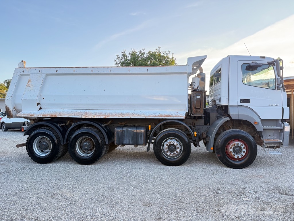 Mercedes-Benz Axor 3243K Camiones bañeras basculantes o volquetes